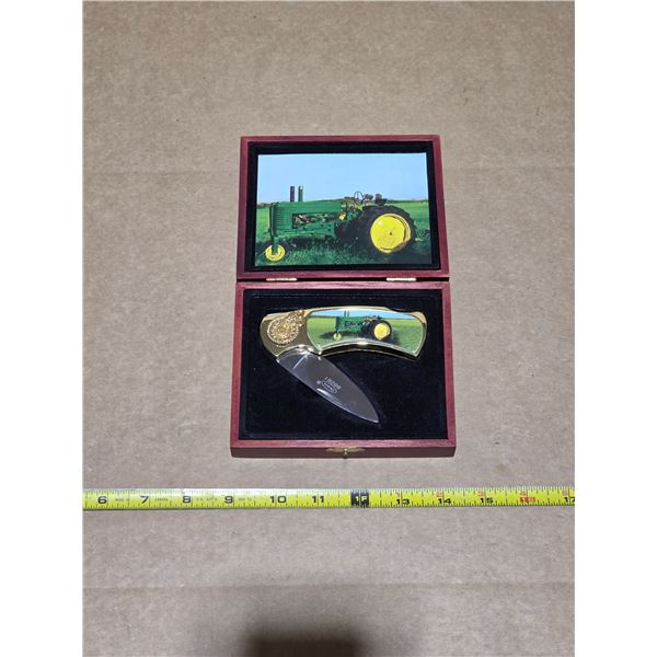 John deere folding knife with case