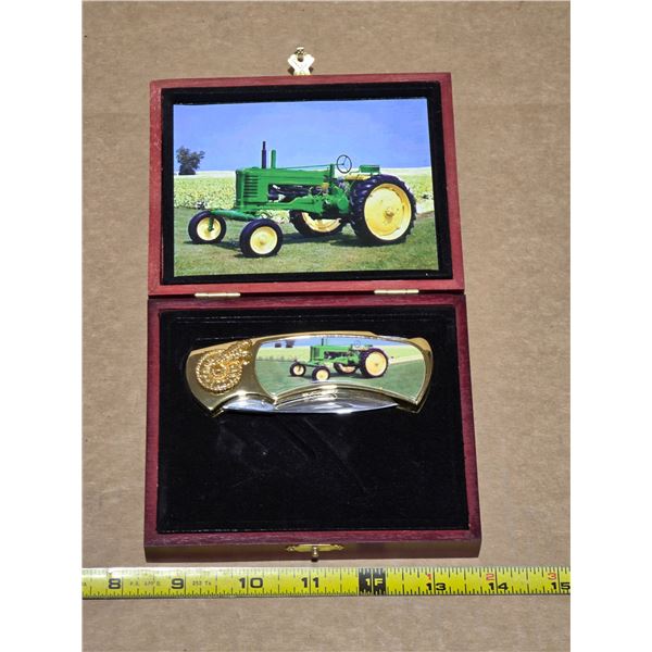 John deere folding knife with case