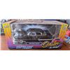 Image 2 : 1:24 Die Cast Street Low "Lowrider Series" 1953 Chev Bel-Air w/ original Box