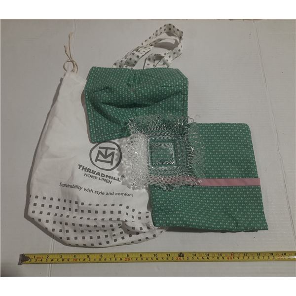 Vintage Indiana Glass Diamond Point ruffled edge square candy dish. (It have 6 Chips)