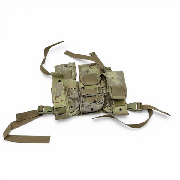 Desert Camo 3 Rifle Magazine and 2 Pistol Magazine Tactical Vest Attachment