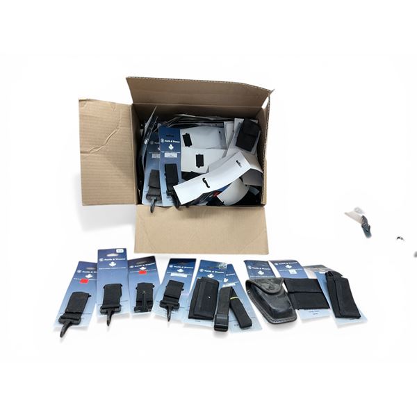 Smith and Wesson 1" Web Belt Cam Buckle and Key Rings Holders, Box Full