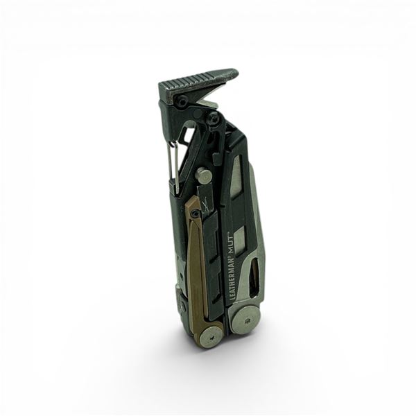 Leatherman Mut Multi-Tool with Carabiner Clip
