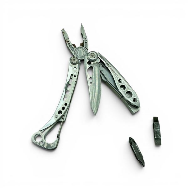 Leatherman Skeletool Multi-Tool with Carabiner Clip