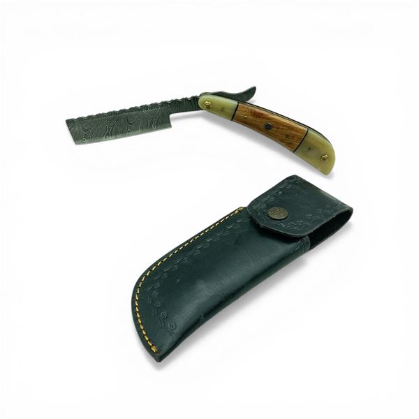 3.25" Folding Damascus Blade Razor with Leather Pouch