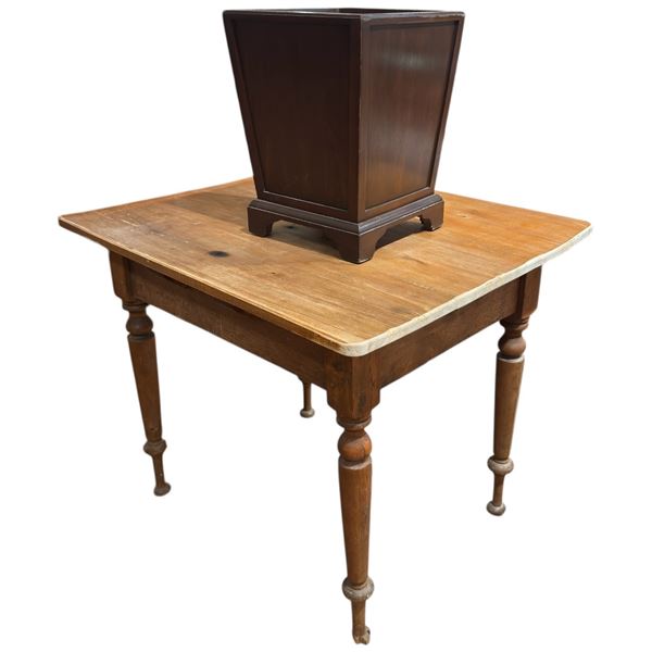 English Style Pine Table and Wood Paper Waster Basket