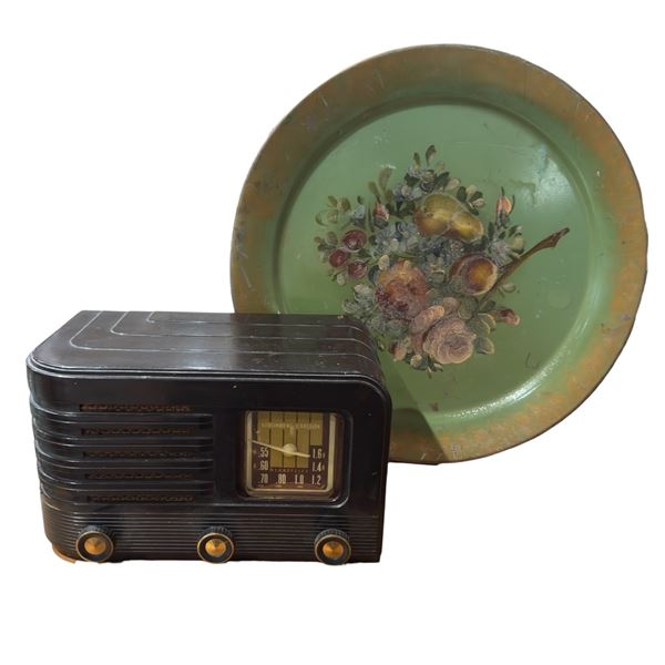 Vintage Stromberg-Carlson Model 551 Radio & Vintage Metal Platter with Floral Print