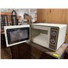 Image 2 : Retro Vintage Litton Moffat Microwave