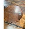 Image 2 : Vintage Art Deco Wood Table Scalloped Edges Walnut Veneer
