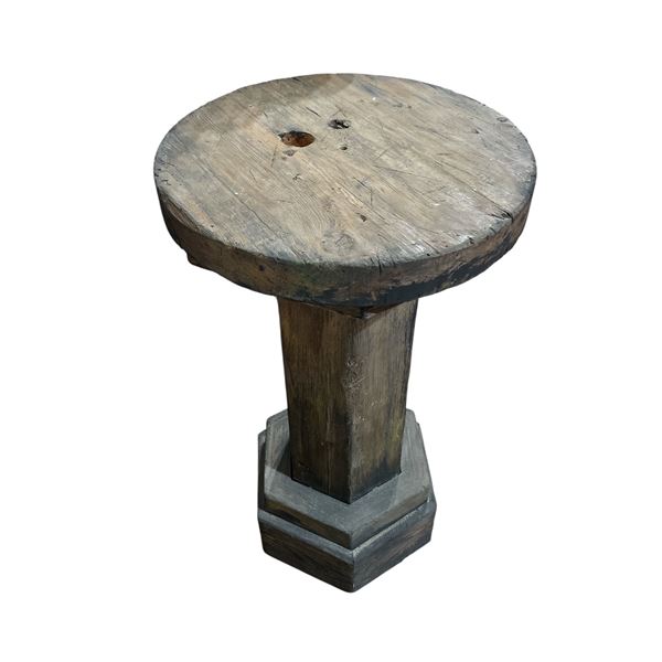 Rustic Style Pedestal Plant Stand/table