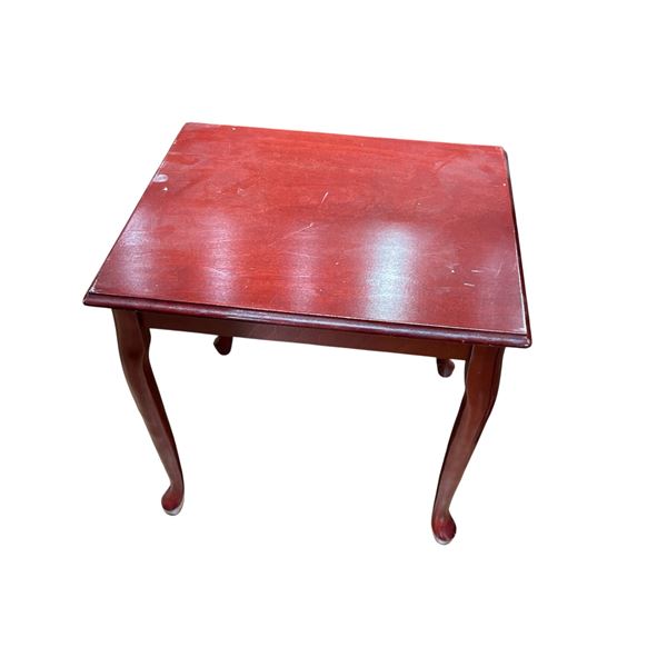 Wood End Table with Cabriole Legs and Cherry Finish
