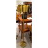 Image 1 : Mid-Century Golden Metal Floor Lamp with 14" Drum Shade