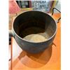Image 2 : Antique Cast Iron Cooking Pot (7" deep x 11" diameter with 15" handle)
