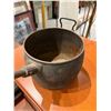 Image 3 : Antique Cast Iron Cooking Pot (7" deep x 11" diameter with 15" handle)