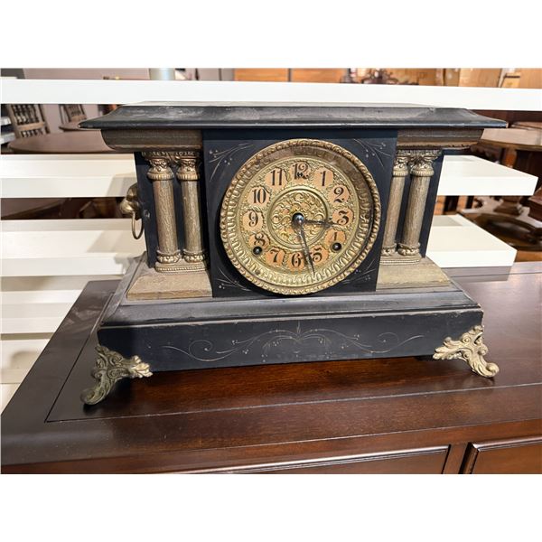 Vintage Mantle Clock w/ Key