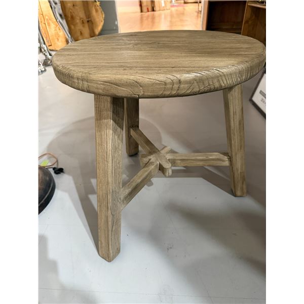 Tripod End Table/Stool (20" tall x 19" diameter)