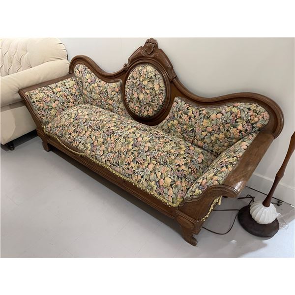 Victorian Cameo Back Sofa (79" long)