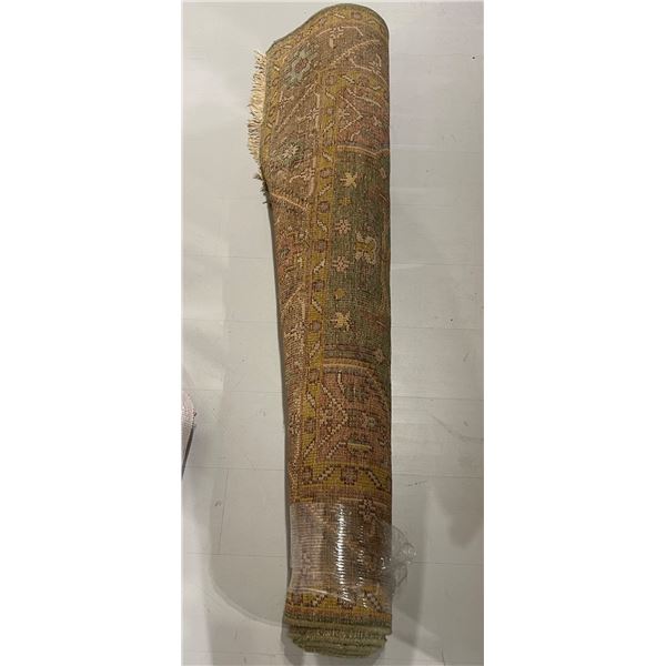 Vintage 6' x 9' Pattered Wool Area Carpet * Approximate Size