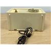 Image 9 : Vintage RCA Victor Nipper AM Radio - tested quickly and worked, no guarantees