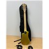 Image 9 : Hofner Shorty Electric Guitar with Bag & Accessories - see photos, not tested - about 34x8"