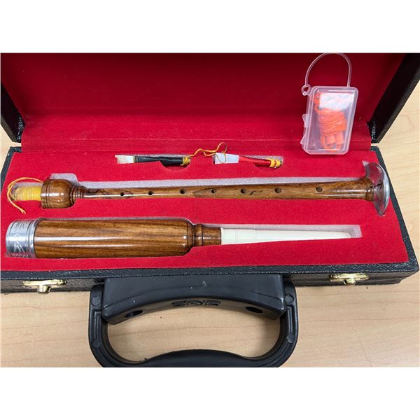 Bagpipe Practice Chanter in Case - see all photos