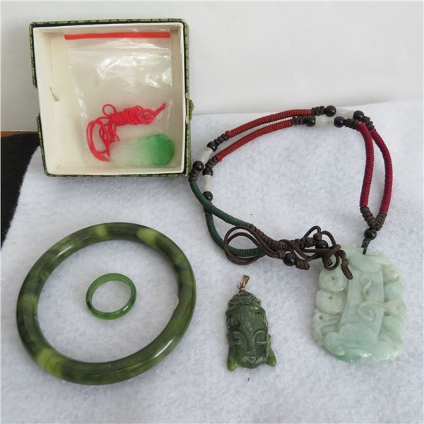 Beautiful JADE Jewellery lot - see description and photos