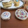 Image 5 : Vintage ladies vanity accessories lot - see description and photos