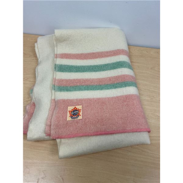 Ayers Canadian Pure Wool Blanket approx 76x62"