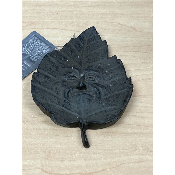 George Carruth Cast Iron Metal Smiling Leaf Face 7.25 x 5"
