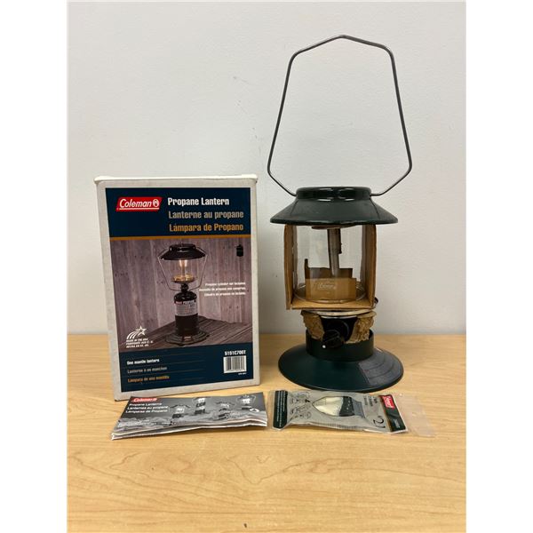 Coleman Propane Lantern with box and manual