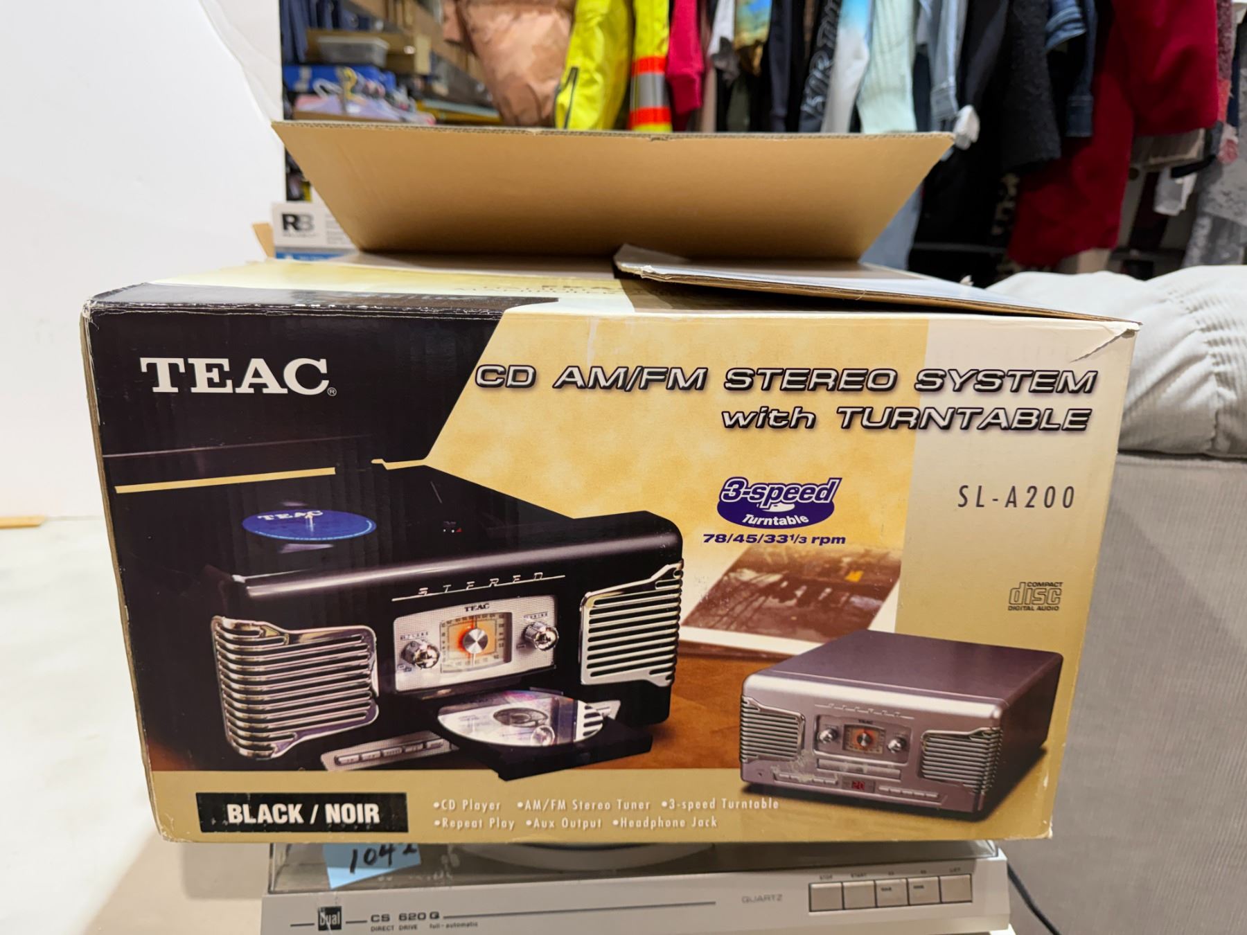 TEAC CD AM/FM stereo system with turn table