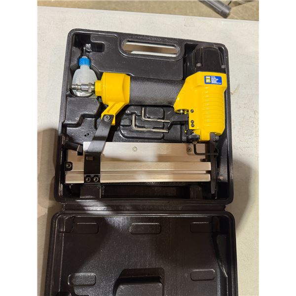 Air Stickler/nailer