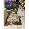 Image 1 : Antique chair