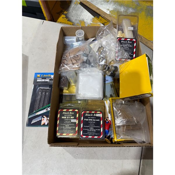 Modeling tools and accessories