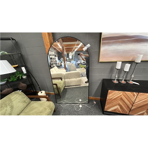 DECORREST ARCH MIRROR. 40" X 72"