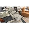 Image 4 : RACHEL 2 MOTOR LIFT CHAIR, RECLINER W/REMOTE