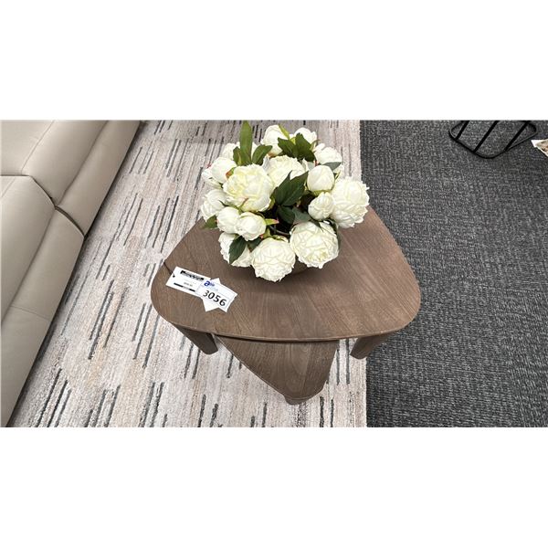 ASHLEY FURNITURE REIPORT ACCENT TABLE SET. W/DECOR ITEMS IN PHOTO.