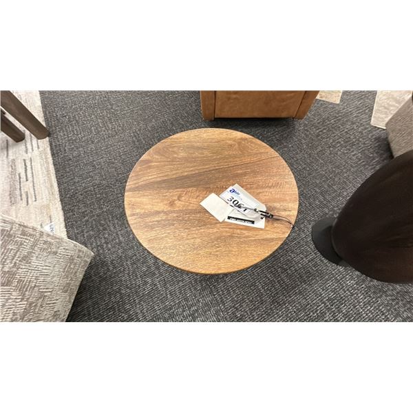ASHLEY FURNITURE. CEILBY ACCENT TABLE 20" DIAMETER.