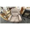 Image 1 : PALLISER. WASHINGTON TRIPLE POWER RECLINER.