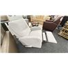 Image 3 : PALLISER SWIVEL ROCKING RECLINER.