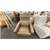 Image 1 : PALLISER THAILAND POWER RECLINER.