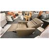Image 3 : PALLISER THAILAND POWER RECLINER.