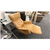 Image 4 : PALLISER POWER RECLINER, SWIVELS. RETAIL $4,200
