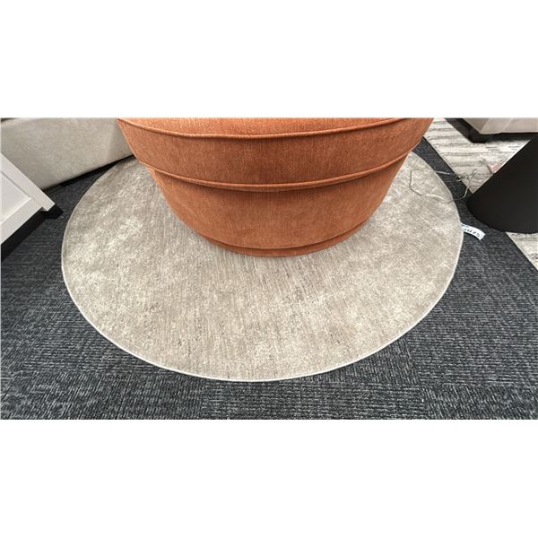 6'7" ROUND SURYA AREA RUG