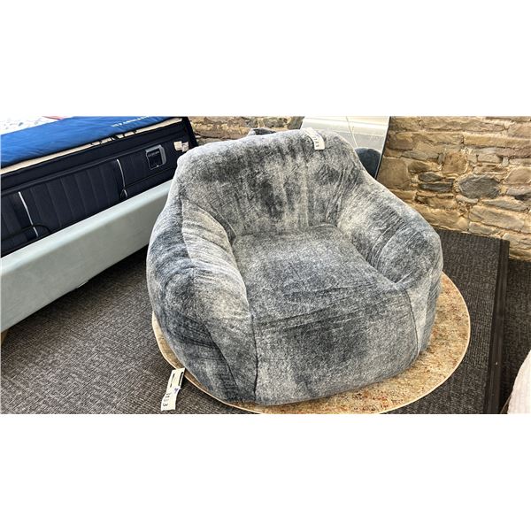 LITERIE BEAN BAG CHAIR. RETAIL $500