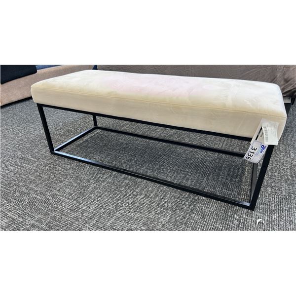 DECORREST END OF BED DRESSING BENCH 50"