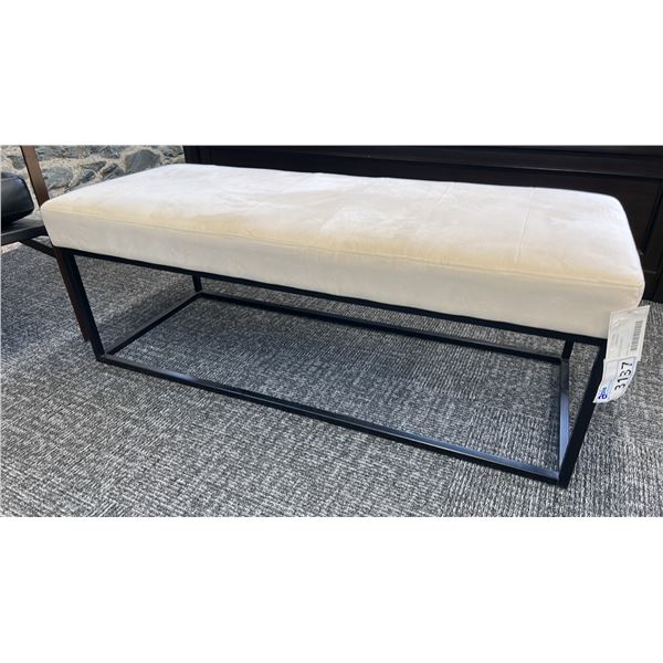 DECORREST END OF BED DRESSING BENCH 50"