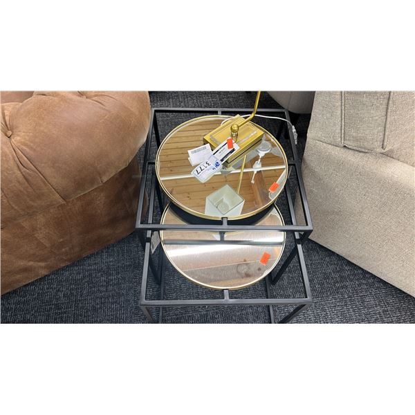 PAIR OF NESTING TABLES W/BLACK METAL & BRASS MIRRORED TOP. W/TABLE LAMP.