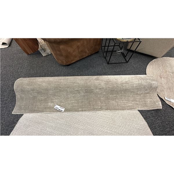 10'2" X 7'10" SURYA MASTERPIECE CARPET.