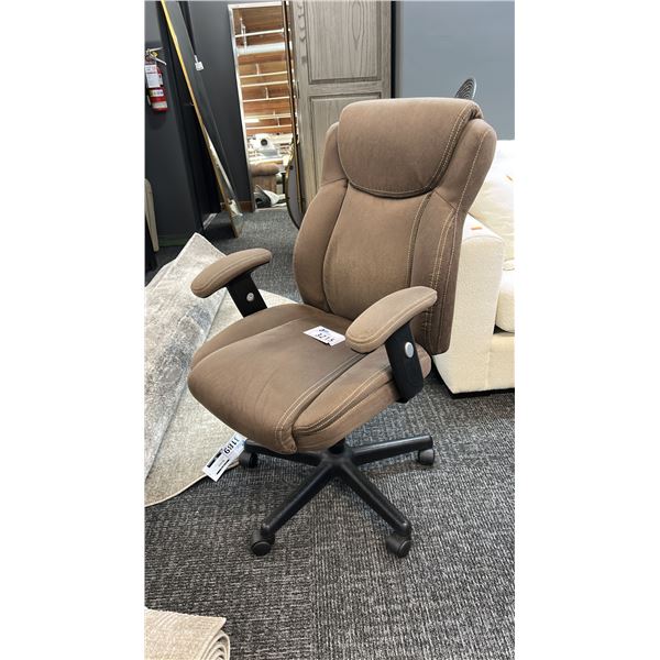 ASHLEY FURNITURE CORBINDALE HOME OFFICE SWIVEL DESK CHAIR.